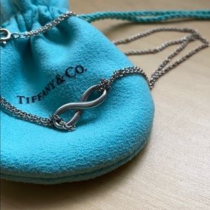 TIFFANY & CO Silver Infinity Necklace